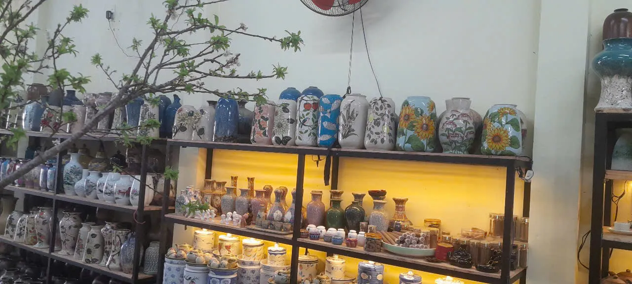 Gốm Sứ Decor Trang Trí tại Gốm Sứ LHC Đà Nẵng: Nâng Tầm Nghệ Thuật Không Gian